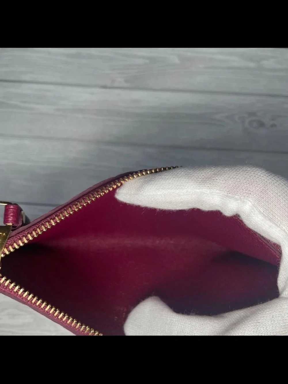 Louis Vuitton compact zip